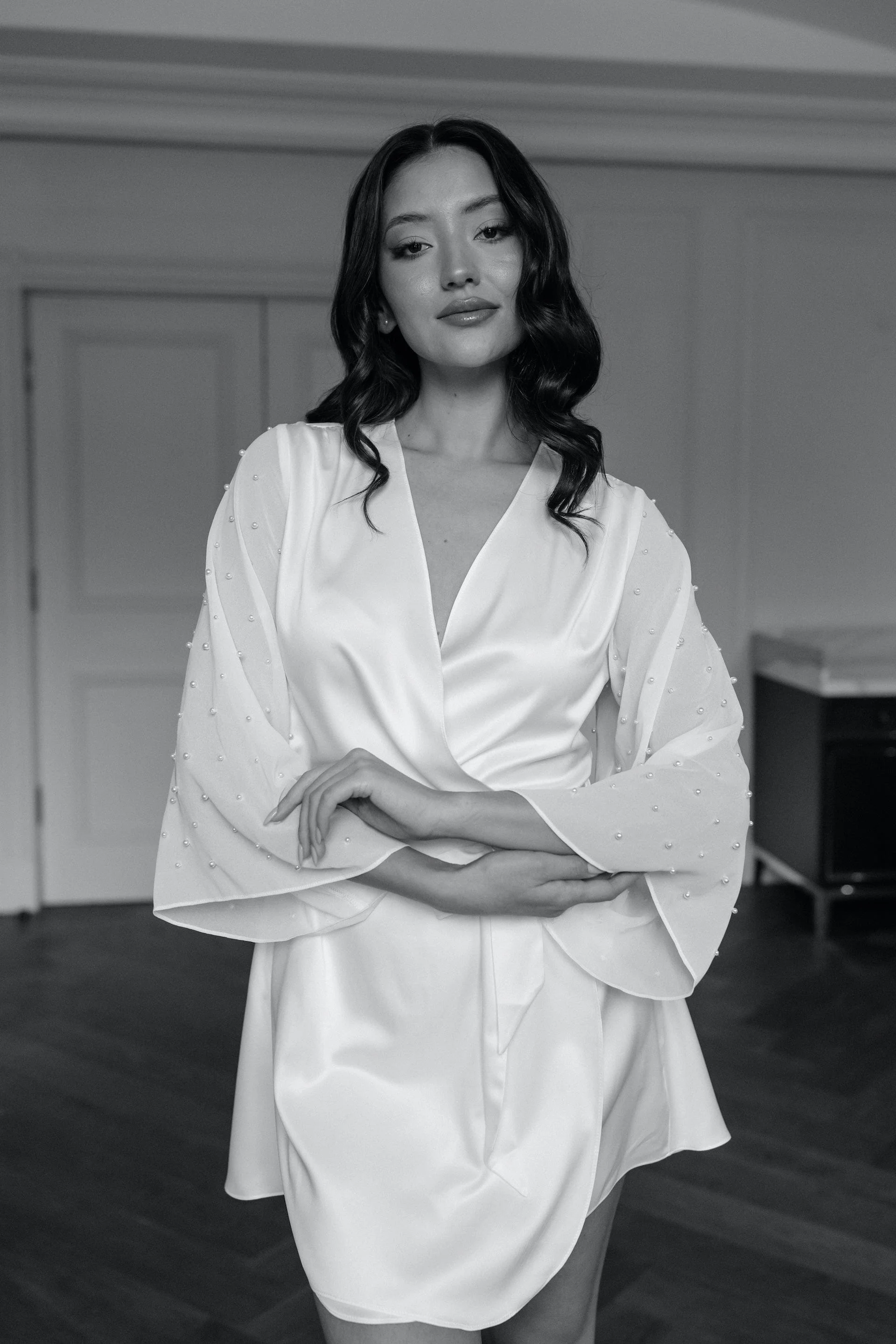 Louise Pearl Beaded Robe - Image 6