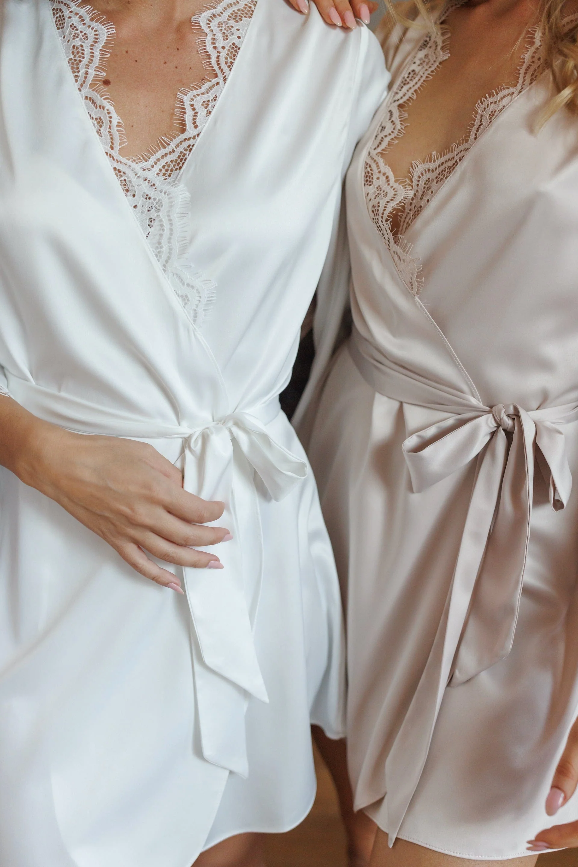 Talulah Lace Trim Robe White - Image 3
