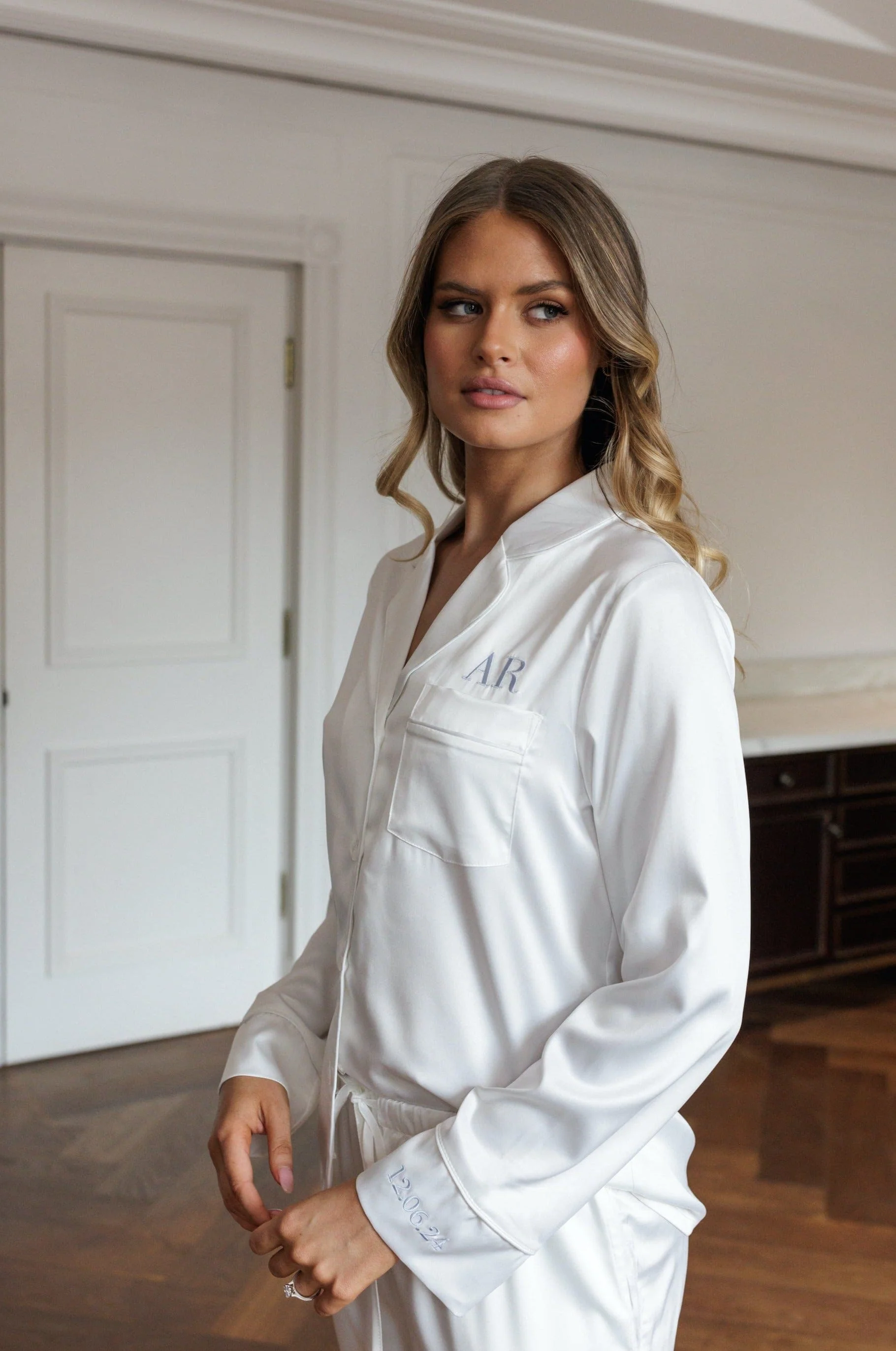 Sienna Premium Satin Bridesmaid Sleep Set White - Image 4